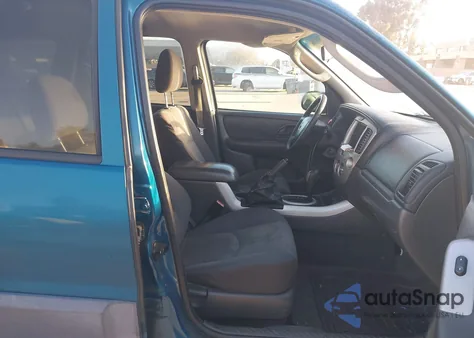 2005 Mazda Tribute I из США, поврежденный, VIN 4F2YZ92Z55KM11205